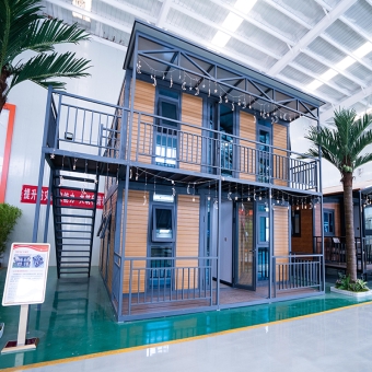 <strong>Two-level Flat-roof Double-side Expandable Modular Home</strong>